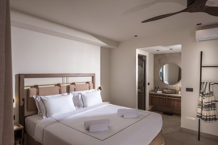 Room 6 of 92