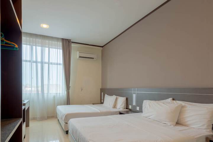 Room 15 of 35