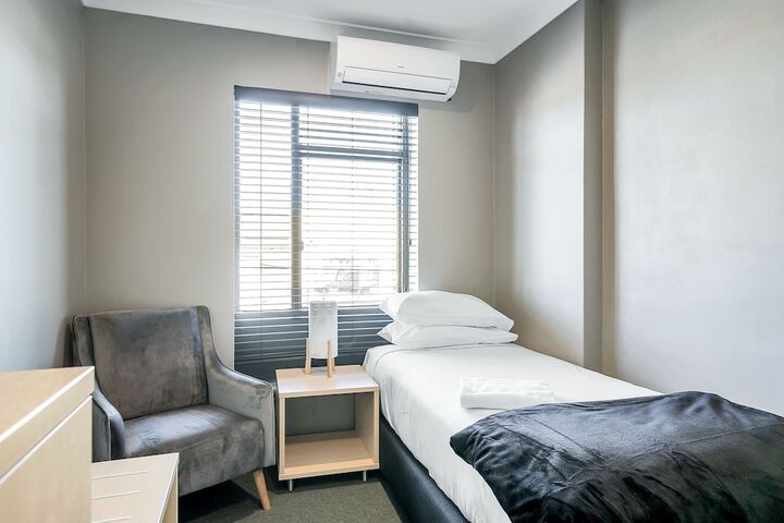 Room 11 of 39