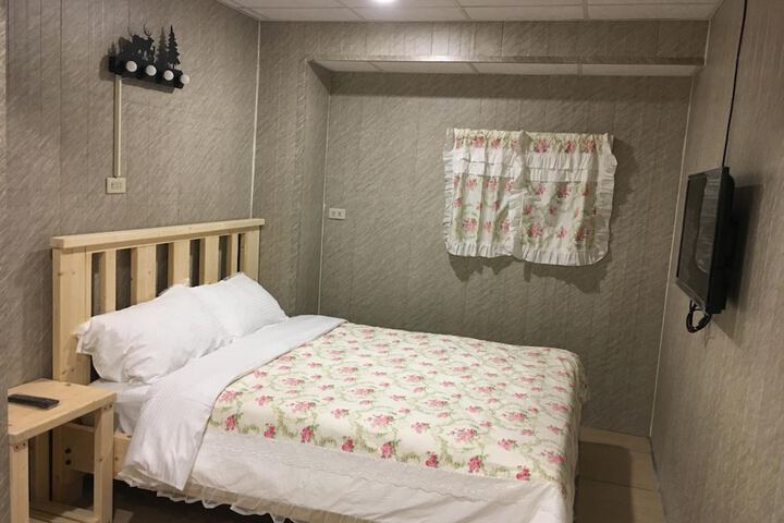 Room 30 of 85