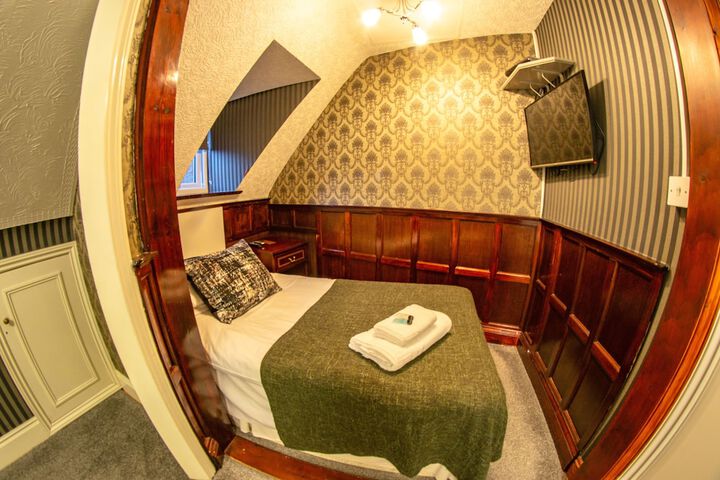 Room 47 of 97