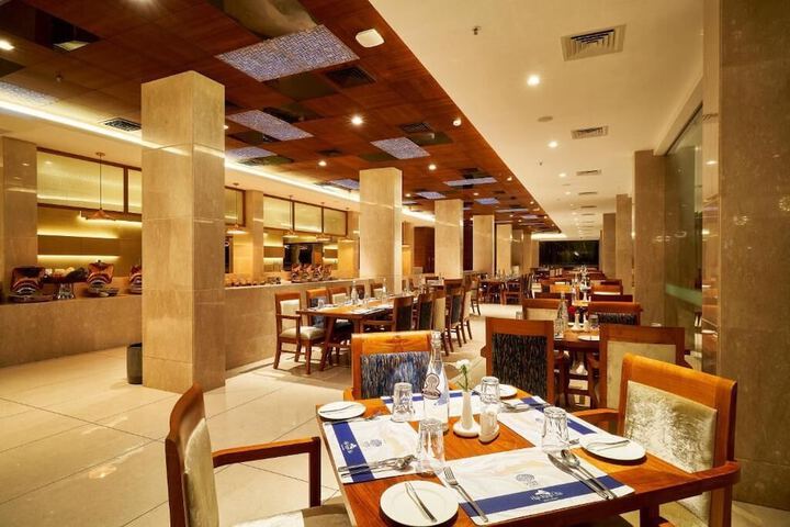 Dining 67 of 82