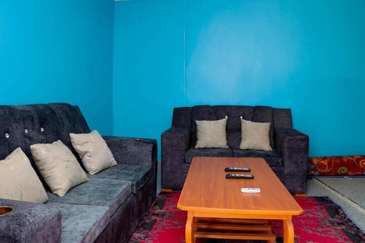 Room 4 of 20