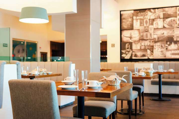 Dining 53 of 79