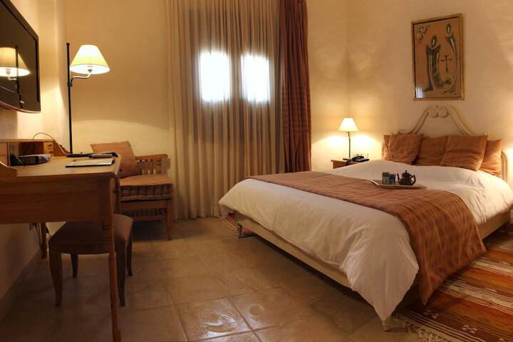 Room 15 of 34