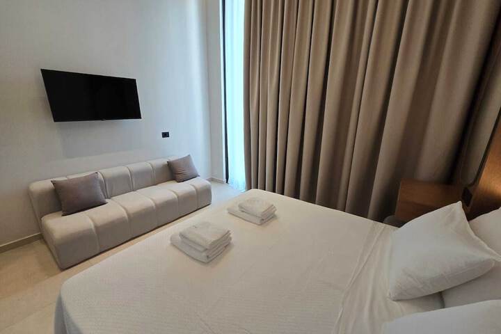 Room 12 of 42