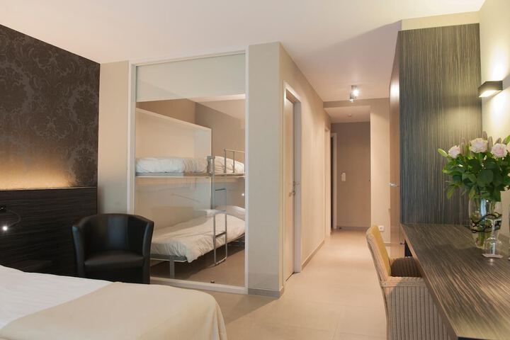 Room 10 of 50
