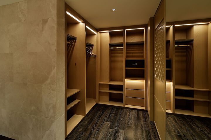 Room 9 of 159