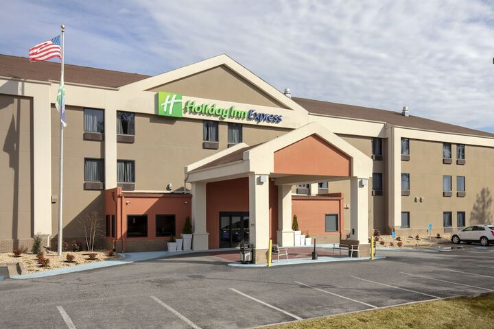 pet friendly hotels in metropolis il