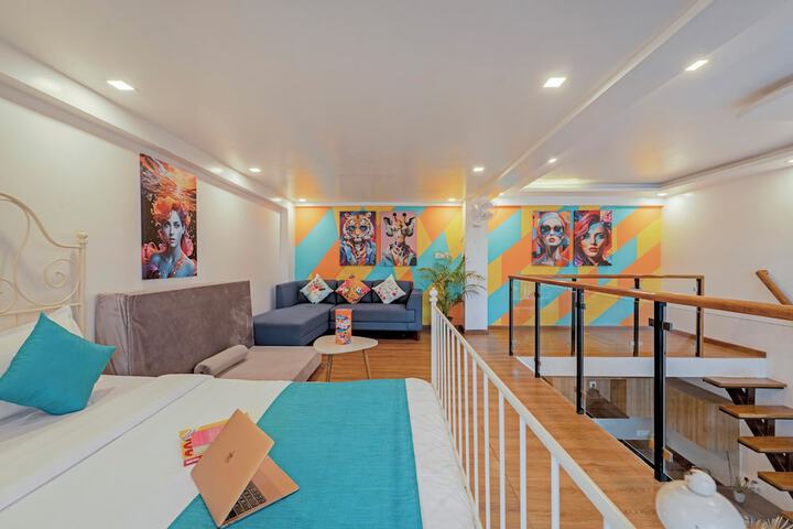 Room 65 of 682