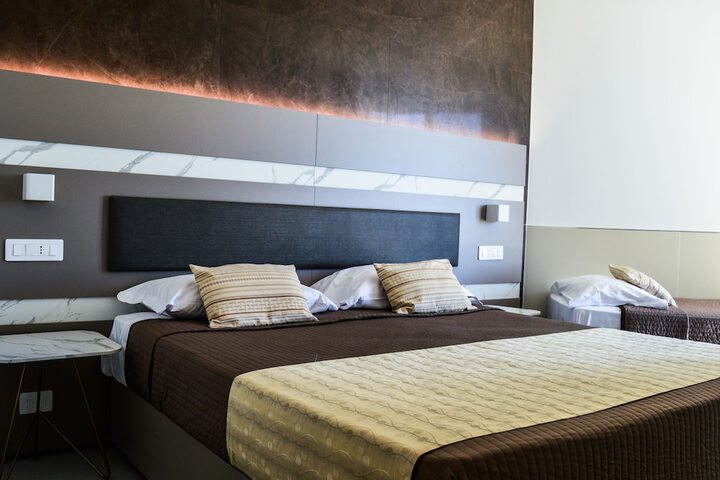 Room 28 of 61