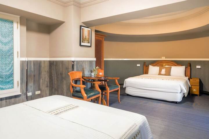 Room 44 of 115