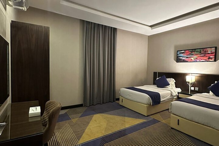 Room 5 of 27