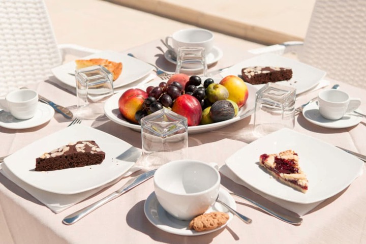 Breakfast/Coffee Service 27 of 44