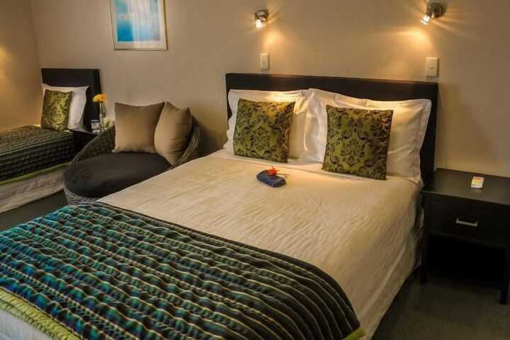 Room 5 of 40