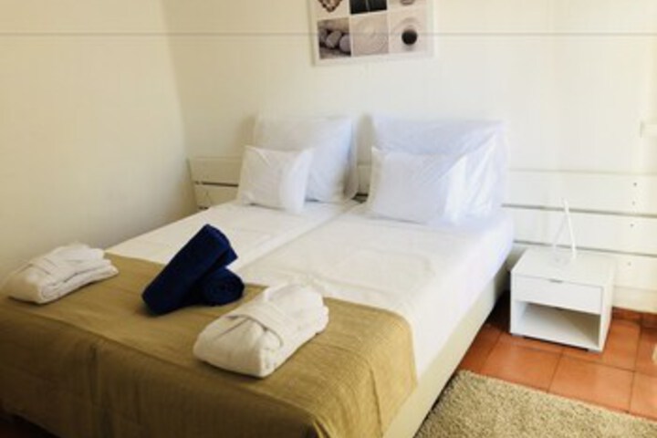 Room 35 of 48