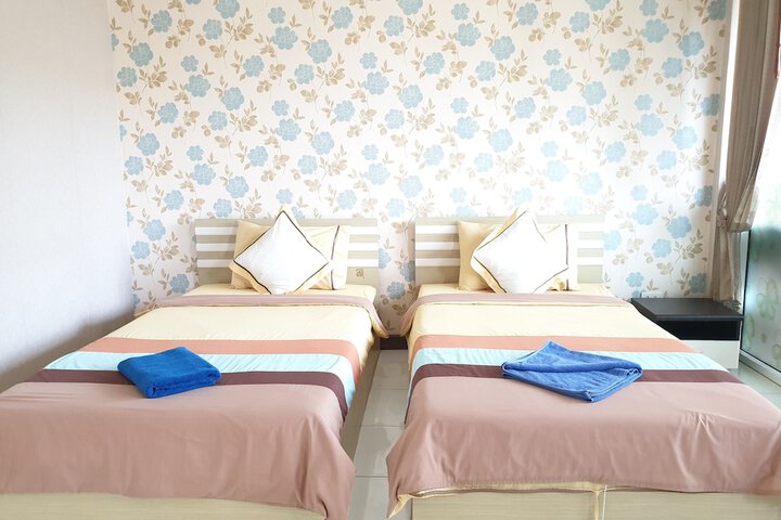 Room 10 of 38