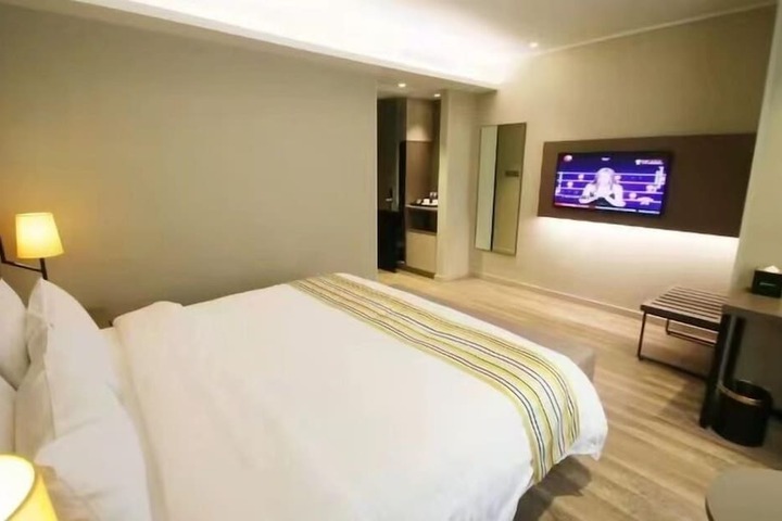 Room 11 of 41