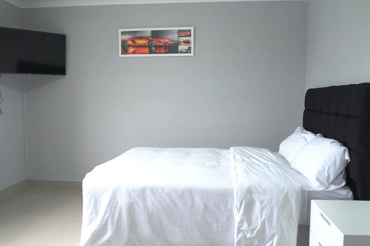 Room 4 of 27