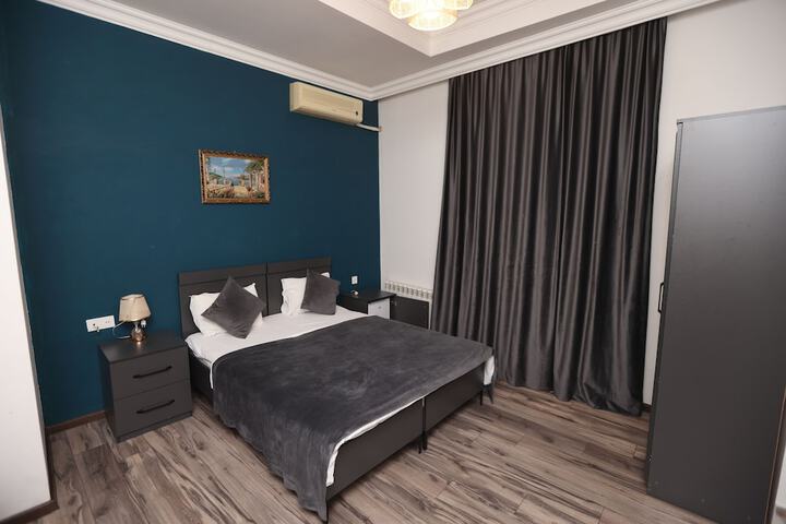 Room 25 of 65