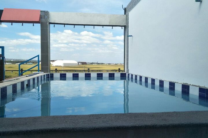 Pool 9 of 17