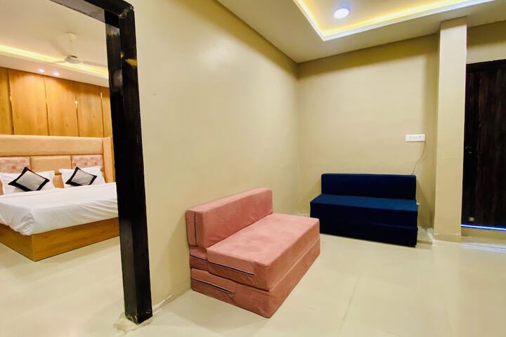Room 16 of 24