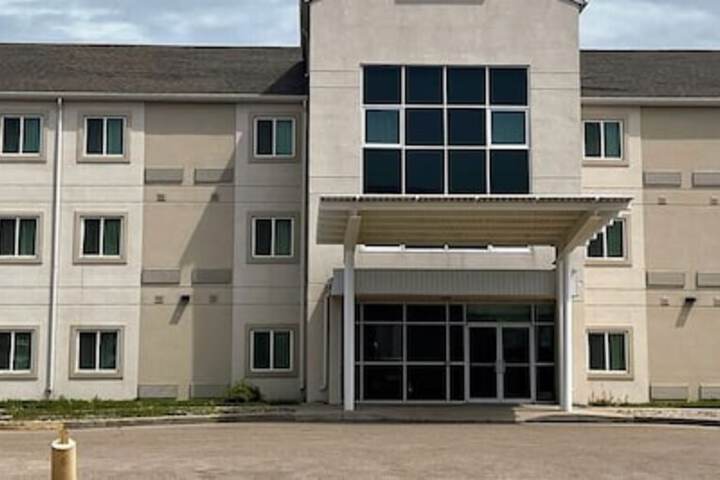 Super 8 by Wyndham Estevan in Estevan, SK