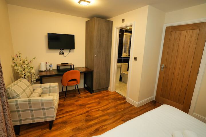 Room 21 of 121