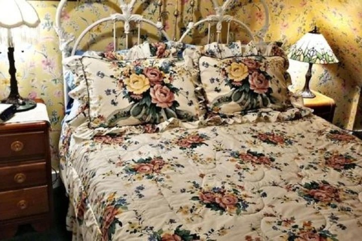Room 12 of 26