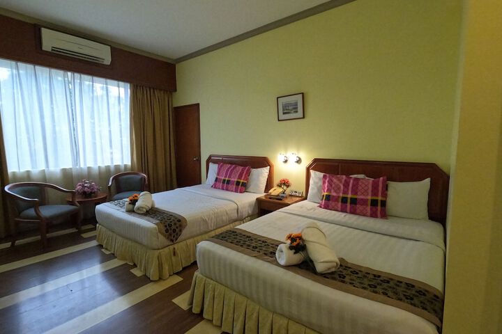 Room 15 of 94
