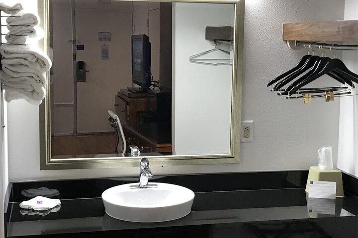 Room 53 of 61
