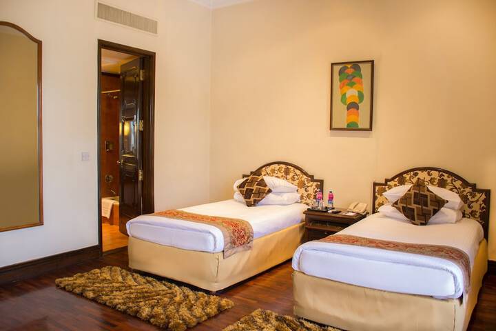 Room 15 of 172