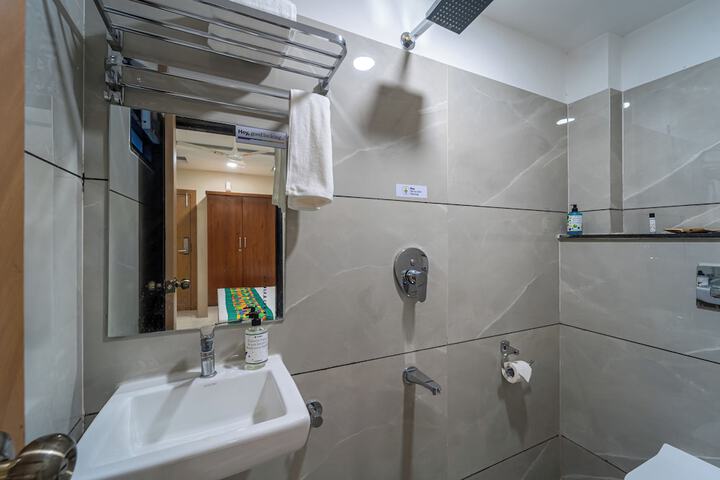 Room 15 of 37