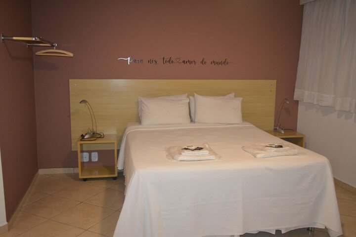 Room 12 of 33