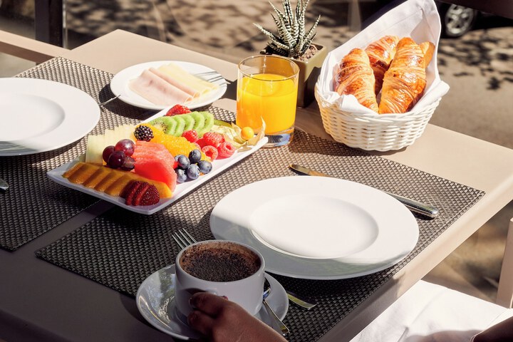 Breakfast/Coffee Service 15 of 16