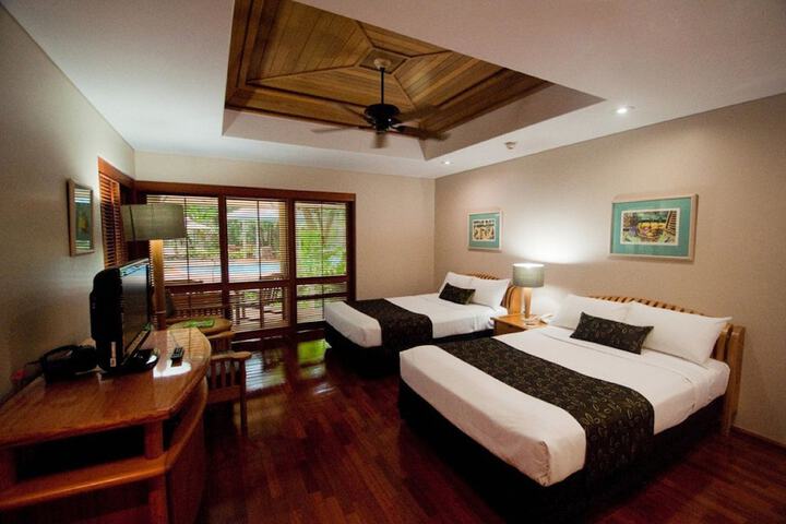 Room 9 of 31