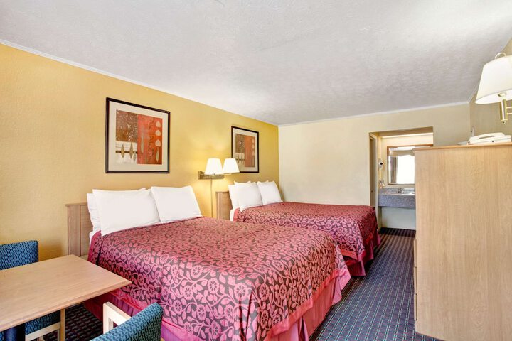 2 Double Beds (1 of 4)