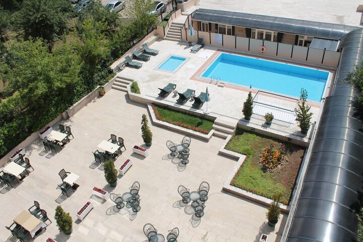 Hotel with Pool