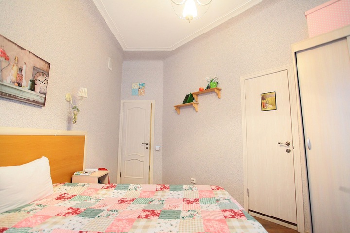 Room 5 of 40