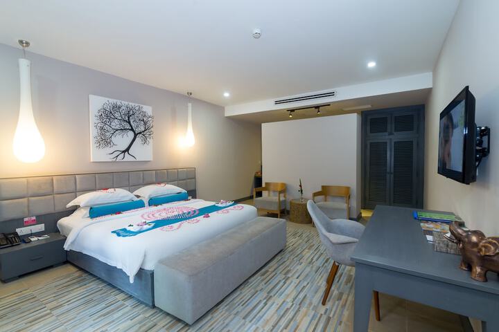 Room 18 of 165