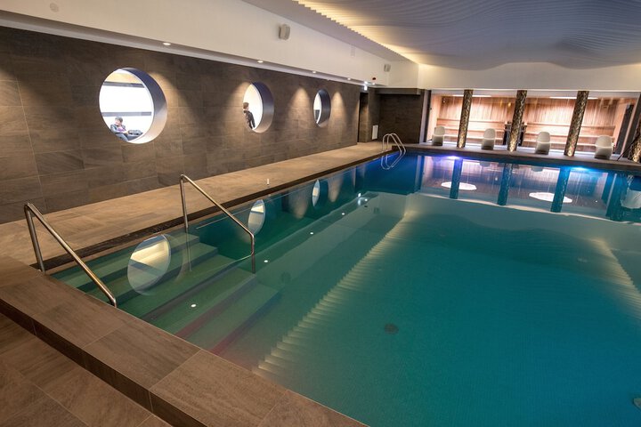 Pool 42 of 56
