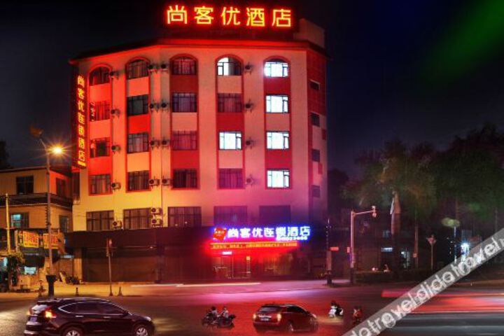 Hotel 3 of 16