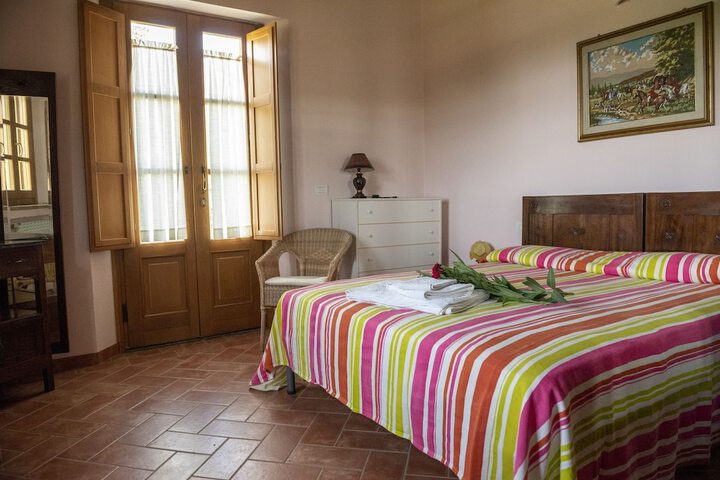 Room 10 of 37