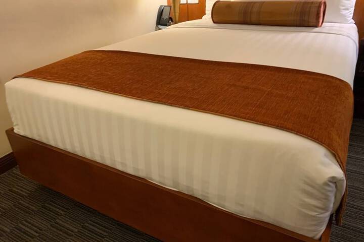 Room 70 of 168