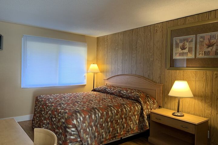 Room 13 of 63