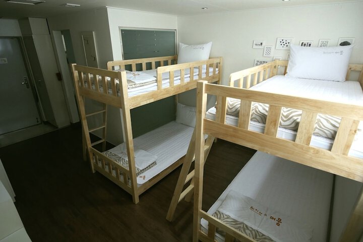 Room 29 of 81
