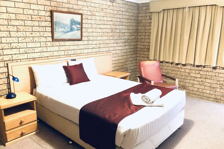 Room 8 of 31