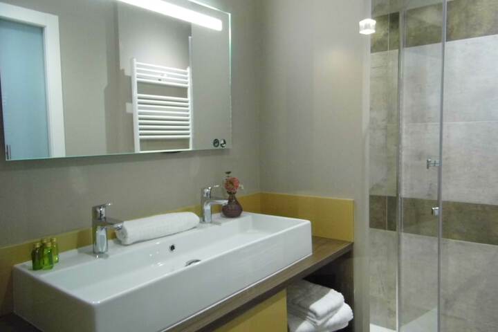 Room 27 of 55