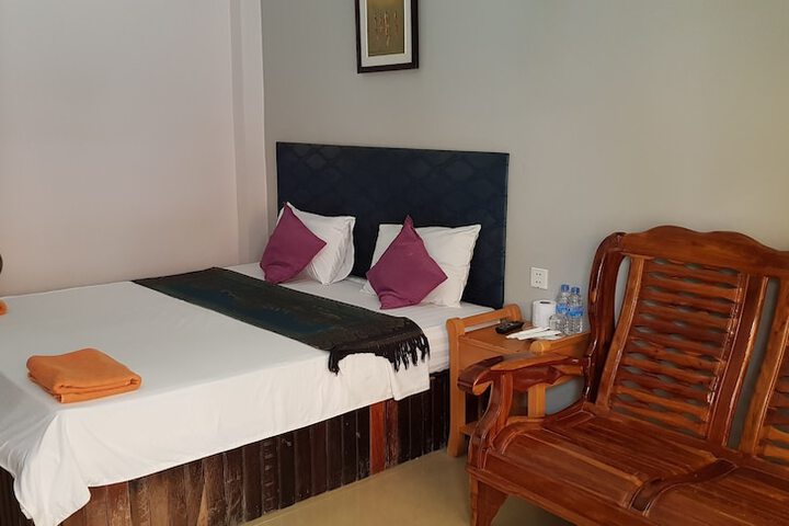 Room 16 of 36