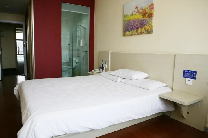 Room 5 of 22